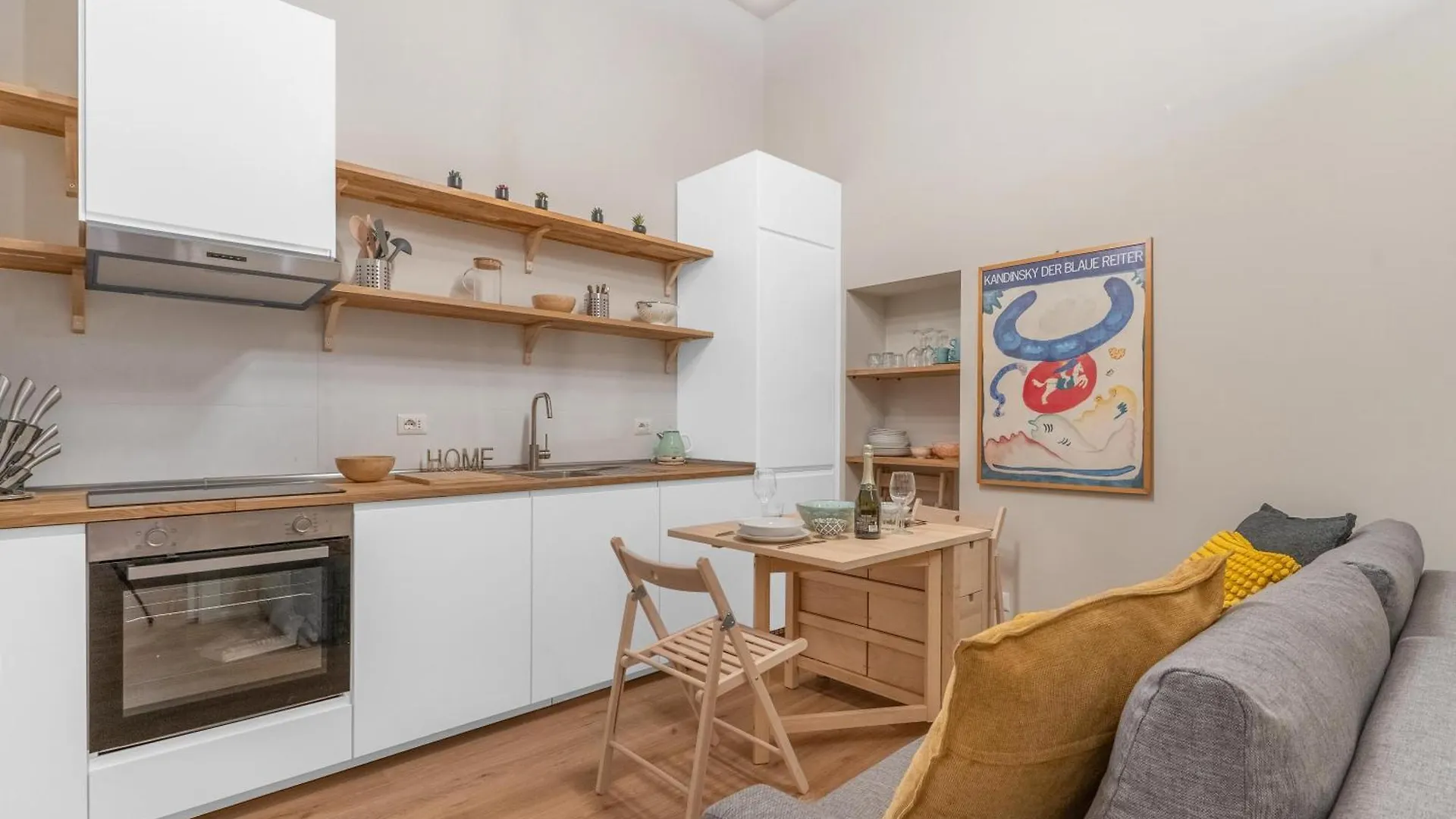 Apartment Cre12 - Loreto - Duomo - Design - Boho -Chic Milan Italy